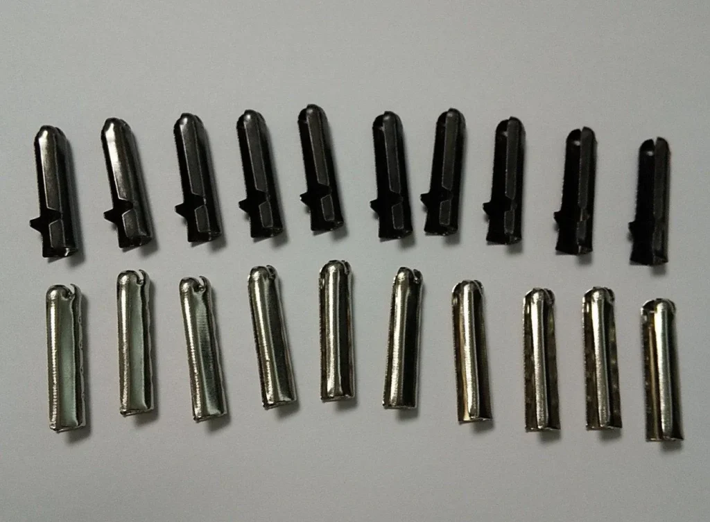 アグレット(靴紐の先端パーツ)は100均で買える