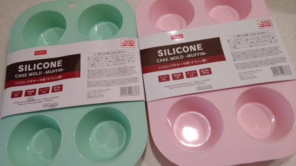 100円ショップのシリコン製マフィン型