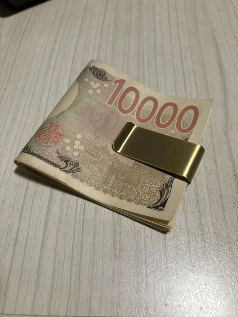 マネークリップ 100均