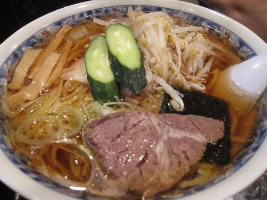 栄屋本店の冷やしラーメン
