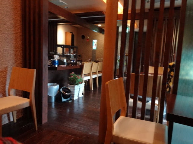 Ｃａｆｅ ｄｅ Ｌａ Ｆｅｕｉｌｌｅ．