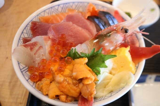 福島 海鮮丼 ウロコジュウ