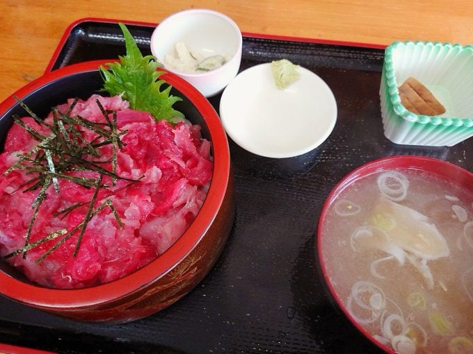 福島 海鮮丼 市場食堂 まぐろ屋