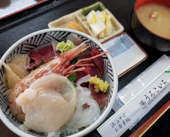 福島 海鮮丼 うろこいちいわき市