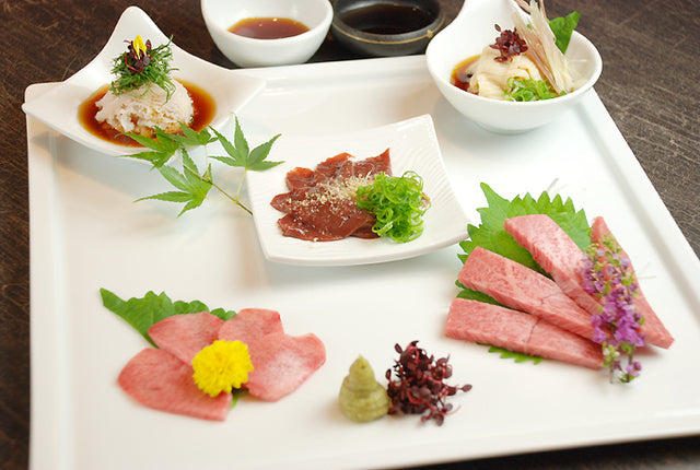 鶴屋 肉