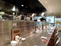 頂上麺 筑紫樓 ふかひれ麺専門店 八重洲店