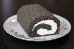 函館 お土産 いかすみロール