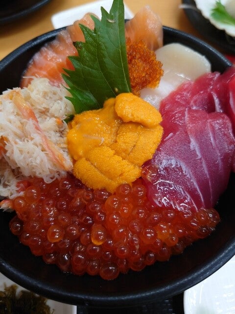 うめぇ堂 海鮮丼