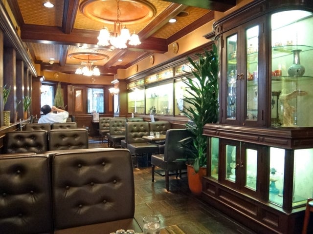 丸福店内