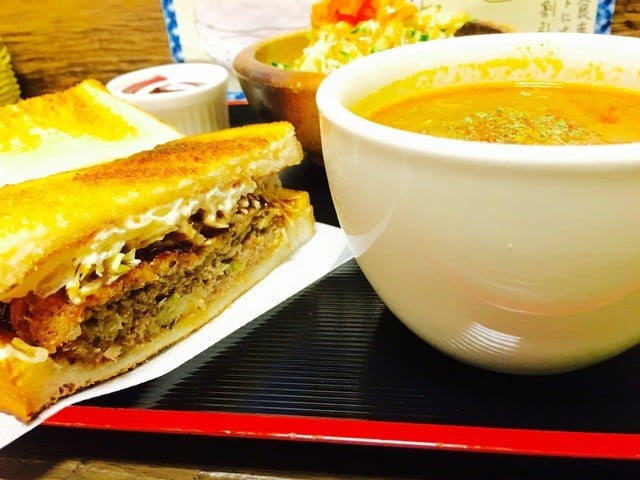 あかねやメンチカツ　 朝食
