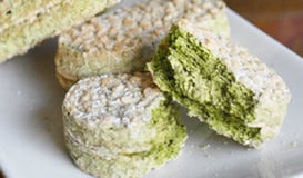 お茶つぶダックワーズ