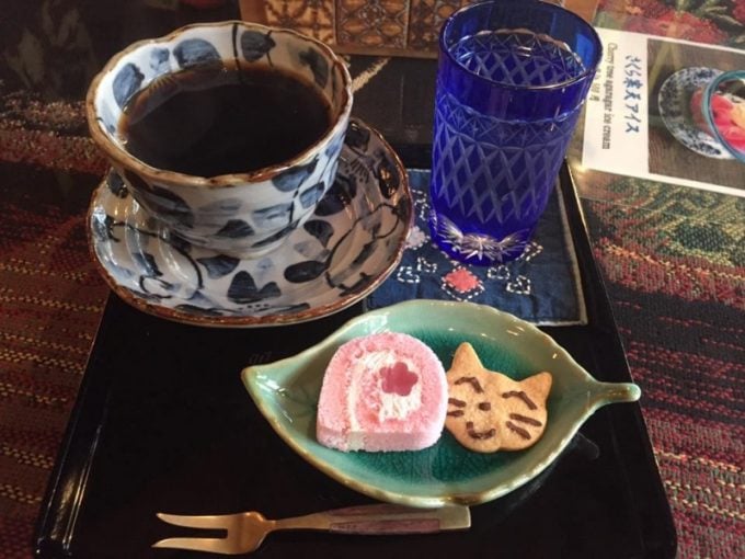 秋田人気カフェ ねずねこブレンド