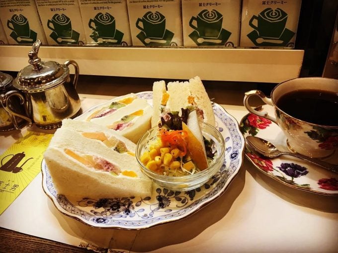 ふじおフルーツサンド 朝食