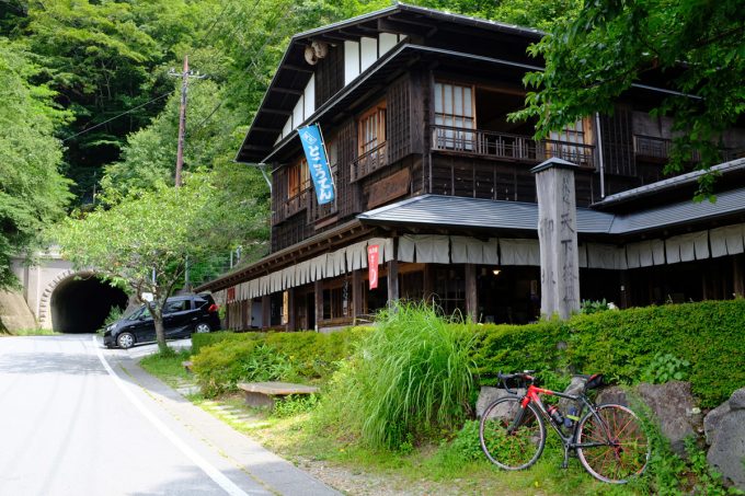 天下茶屋 御坂峠本店