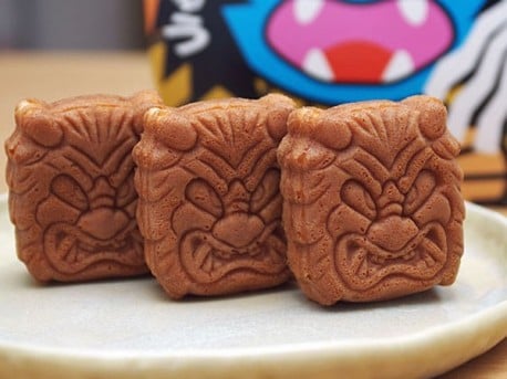 なまはげにお形がユニークな「なまはげ饅頭」