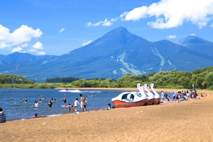 猪苗代湖志田浜