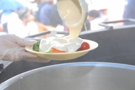 ふらのワインぶどう祭り チーズフォンデュ