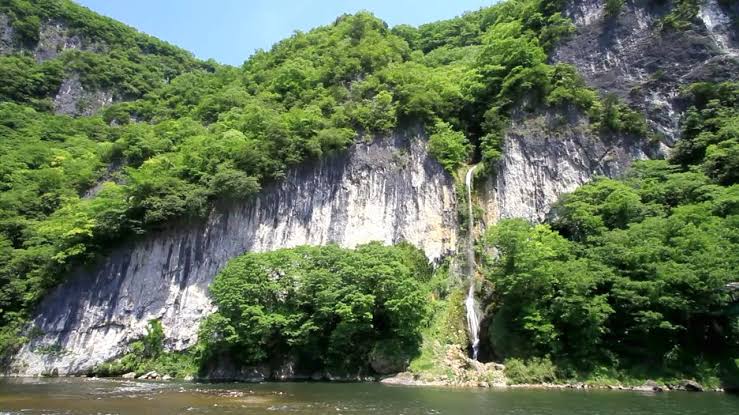 井倉峡